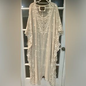 Soft Surroundings Label Noir long tunic. Oversized size L/XL and 100% cotton.